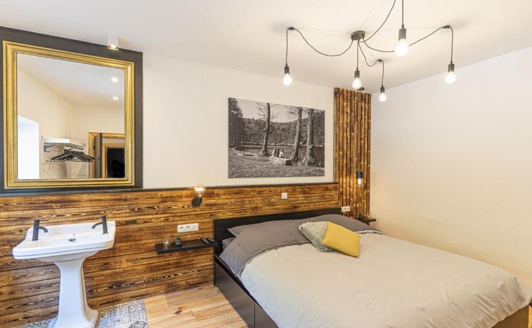 Le Des Platanes Holiday home